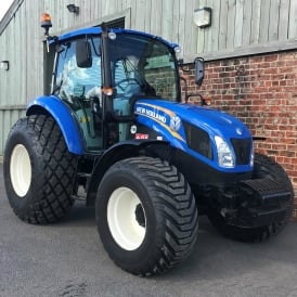 T4.95 Tractor